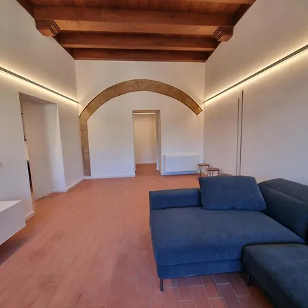 La Dimora Dei Conti Biserno شقة